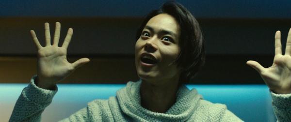 菅田将暉、「キラこそが神」の理由を明かす！生着替えも…『デスノートLNW』特別映像