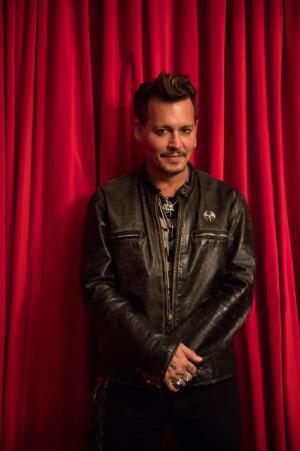 ジョニー・デップ、日本初のライブパフォーマンスが決定！