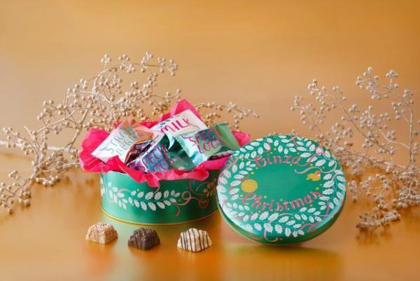 【3時のおやつ】資生堂パーラーのクリスマススイーツ限定発売！ エメラルドに輝くスペシャルなデザイン缶