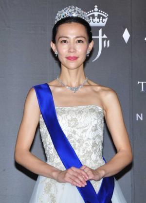 木村佳乃、1億1千万円超ドレス＆ジュエリーに「ロンドン生まれでよかった！」とご満悦