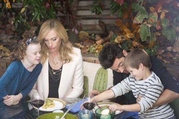 【特別映像】トニ・コレット＆ドリュー・バリモア、大親友の出会いと成長をたどる…『マイ・ベスト・フレンド』