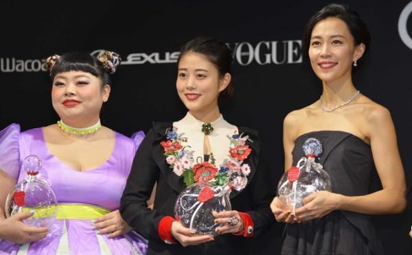 高畑充希＆渡辺直美ら艶やかなドレス姿を披露「VOGUE Women of the Year」授賞式