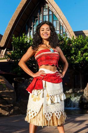 【海外ディズニー】アウラニで新ショーがスタート！映画『モアナと伝説の海』新ヒロイン・モアナとのグリーティングも