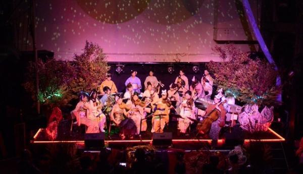 虎ノ門ヒルズのクリスマスのテーマは、「自然のぬくもりを楽しむ本物志向のクリスマス」