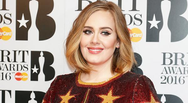 アデル、3回目の「Billboard年間トップアーティスト」に