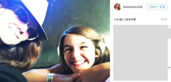 ケイティ・ホームズ、誕生日に愛娘スリとのツーショットを公開