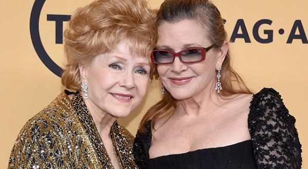 『雨に唄えば』のデビー・レイノルズ、急逝…娘キャリー・フィッシャー死去の翌日