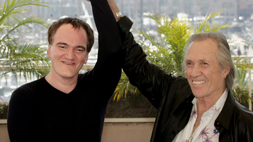 デヴィッド・キャラダインがバンコクのホテルで死去。自殺の可能性も