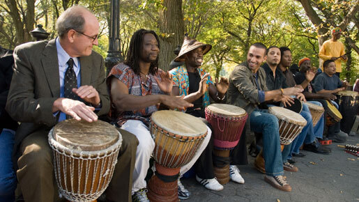幸せのきっかけはここにもvol.1　アフリカンドラムのリズムにも『扉をたたく人』