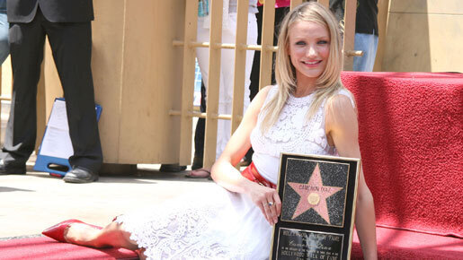 キャメロン・ディアス、家族や友人の祝福を受けて「ウォーク・オブ・フェイム」入り