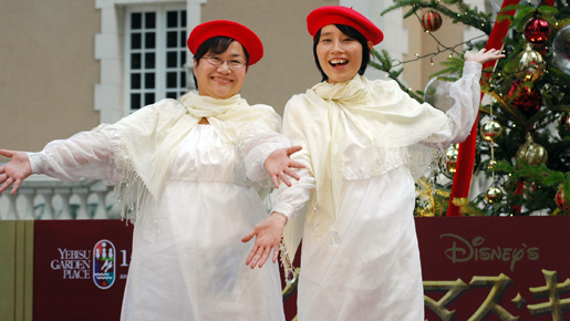 ハリセンボン、ひと夏の恋が始まる前のクリスマスイベントに困惑！　しかも亡霊キャラ