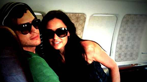 Twitterマニア夫妻、デミ＆アシュトンがプライベート・ジェット緊急着陸を実況