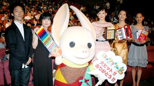 綾瀬はるか、谷村美月とのアフレコの思い出も“ホッタラケ”？　天然ぶりに会場爆笑