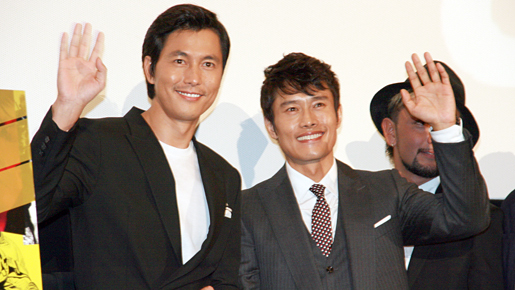 イ・ビョンホン「遊び終えてすっきりした気分」　キラースマイルにファン悲鳴＆熱狂！　