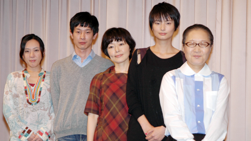 『プール』完成！　現場も作品もゆる〜く？　映画初出演の伽奈は「大目に見てやって」