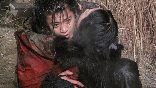 【どちらを観る？】愛か自由か？　松ケン『カムイ外伝』VS小栗旬『TAJOMARU』