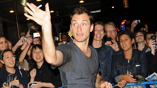 ジュード・ロウに4人目の子供、女児が誕生