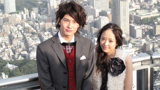 岡田将生、井上真央にイジられてハニカミ連発　共演映画完成報告会見