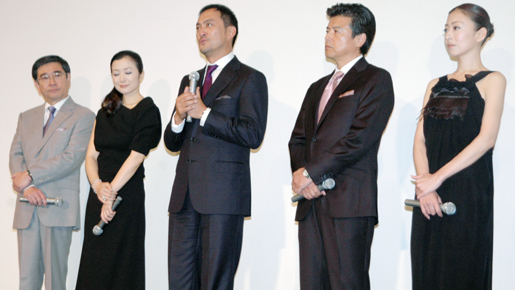 渡辺謙が男泣きに泣く！　『沈まぬ太陽』公開までの道、失われた命への思い込み上げ…