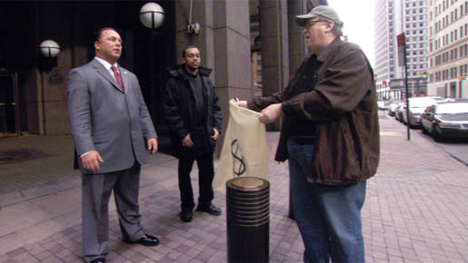 マイケル・ムーアへの“逆”突撃取材権を贈呈！　宣伝アイディア募集試写会開催