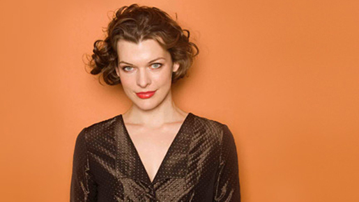 ミラ・ジョヴォヴィッチ復帰インタビュー　“母”だからこそ演じられた衝撃作！