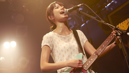 『ソラニン』宮崎あおい、クライマックス汗だく熱唱のライヴシーンの画像がついに解禁