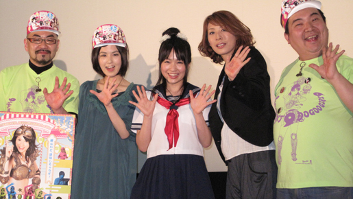 キモカワイイ？　アイドル谷澤恵里香　セーラー服とキメ台詞で男性ファンを悩殺