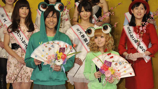 スーパー安産の益若つばさ　妊娠3か月の大沢あかねに安産のススメ