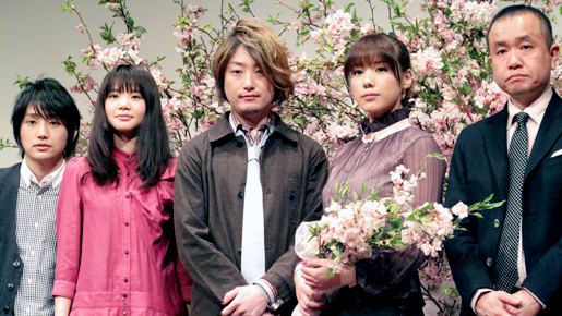 仲里依紗、いきものがかりと再タッグを約束!?　『時をかける少女』舞台挨拶