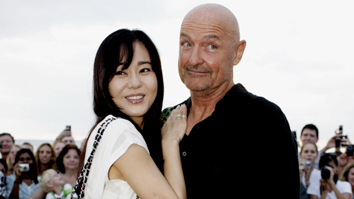 「LOST」のキム・ユンジン、8年来のマネージャーとハワイで挙式