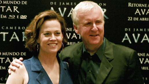 ジェームズ・キャメロン監督、ブラジルで「リアルライフ・アバター・バトル」に参戦