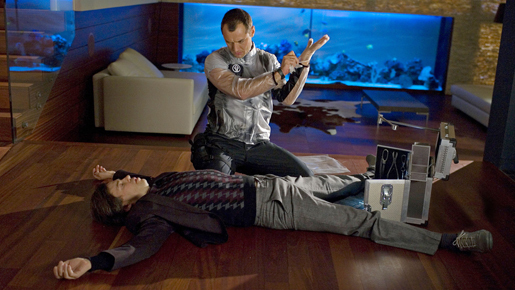 ラスト10分に衝撃！　ジュード・ロウ主演『レポゼッション・メン』予告編独占配信！