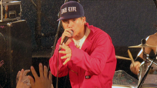 市原隼人　“初ライヴ”で初ダイブ「夢、あるだろ！」