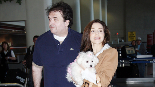 昨年末急死したブリタニー・マーフィの夫、サイモン・モンジャックが39歳で急死