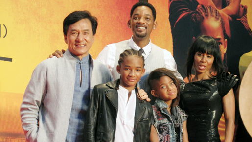 ジャッキー　レッドカーペットをサプライズで“ハイタッチ周回”