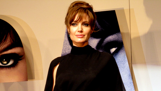 アンジェリーナ・ジョリーがパキスタンを訪問。大洪水被害者救済を世界に支援を訴える