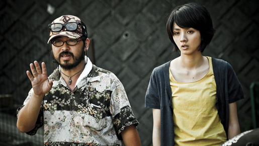 『ラビット・ホラー3D』撮影終了！　「怖いのは苦手」な満島ひかり、リアル恐怖体現