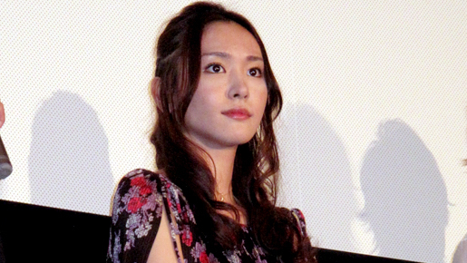 ガッキー＆生田斗真　仲良く沖縄と釧路のお土産交換