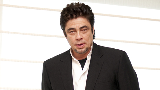 ベニチオ・デル・トロが史上初の“カンパリの男”に！