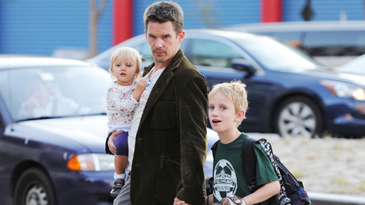 イーサン・ホークがニューヨークでホームレス支援のチャリティ・ガラに出席