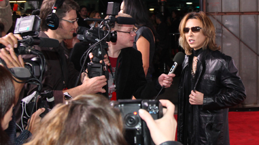 「X JAPAN」YOSHIKI　『バーレスク』ワールド・プレミアに出席