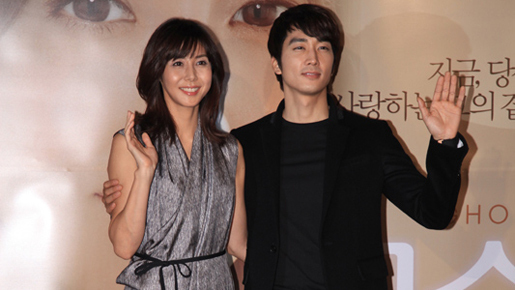 松嶋菜々子、北の砲撃のさなか『ゴースト』を携え5年ぶりに訪韓！