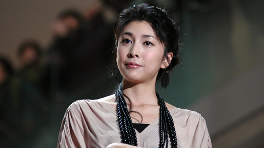 草なぎ剛＆竹内結子　撮影現場での差し入れはイノシシ肉にギャグ漫画！