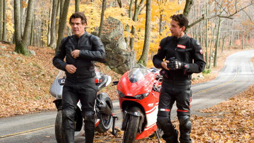 シャイア・ラブーフがバイクで魅せる！　『ウォール・ストリート』本編映像が到着