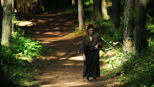 松本人志監督『さや侍』特報が解禁！　メガネの主人公、いきなりふんどしで…