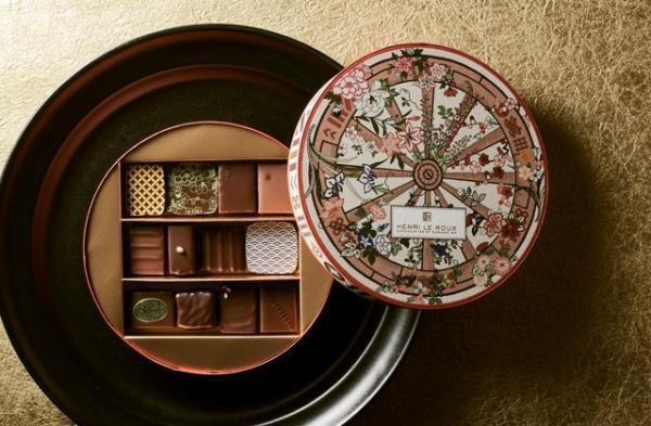 【3時のおやつ】和柄を装った絶品ショコラ 「アンリ・ルルー」×京友禅「千總」の限定パッケージで登場