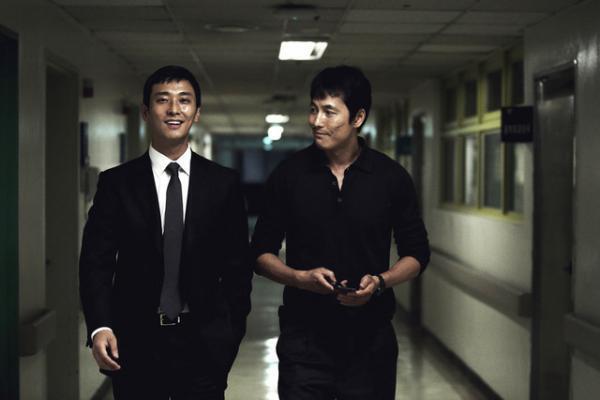 チュ・ジフン、“王子様”から修羅の道を進む“野獣男”へ！『アシュラ』