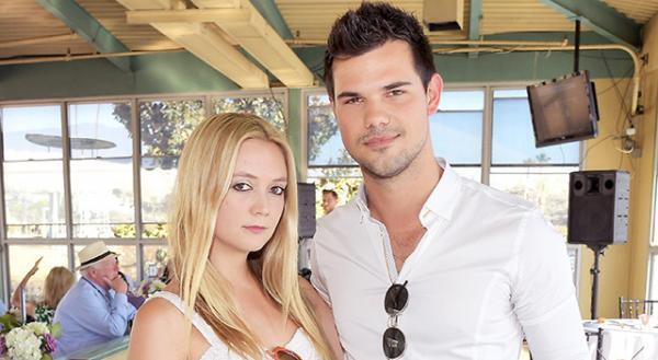 テイラー・ロートナー、キャリー・フィッシャーの娘で恋人のビリーをサポート