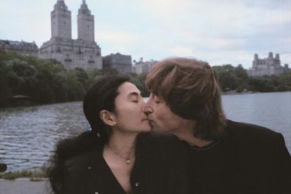 ジョン・レノン＆オノ・ヨーコからAKB48まで！ 篠山紀信のポートレート約130点を体感する企画展