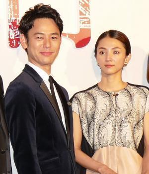 妻夫木聡＆満島ひかり「愛してるよ」とメール交換！意欲作『愚行録』撮影を前に